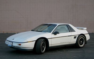 Pontiac Fiero - 1984