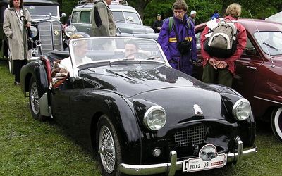 Triumph TR2 - 1953
