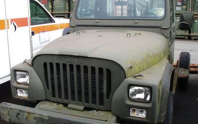 Jeep CJ-10 - 1982