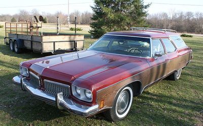 Oldsmobile Custom Cruiser - 1971