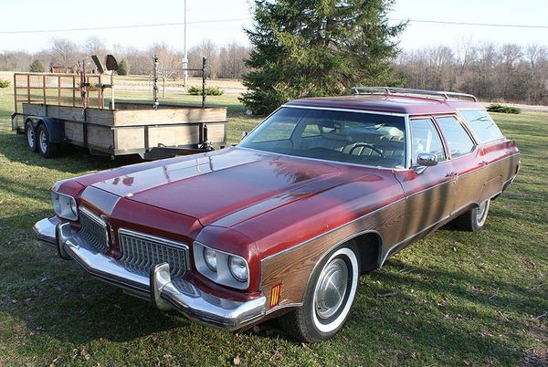 Oldsmobile Custom Cruiser - 1971