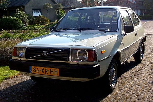 Volvo 340/360 - 1976