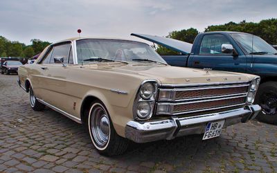 Ford LTD (1st gen)