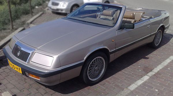CHRYSLER LeBaron - 1986