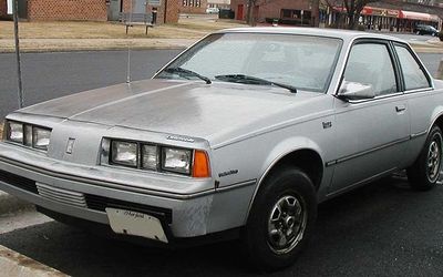 Oldsmobile Firenza - 1982