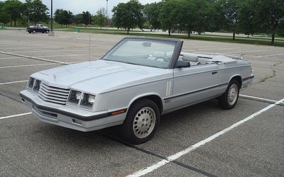 DODGE 600 - 1982