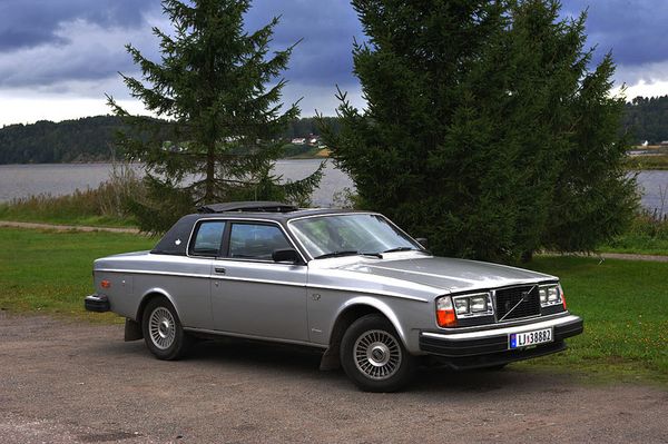 Volvo 262 C - 1976