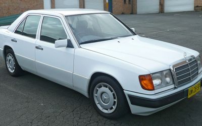 Mercedes-Benz E-Klasse - 1984 [ W124 ]