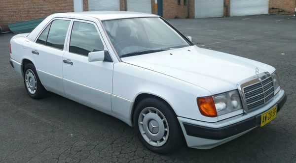 Mercedes-Benz E-Klasse - 1984 [ W124 ]