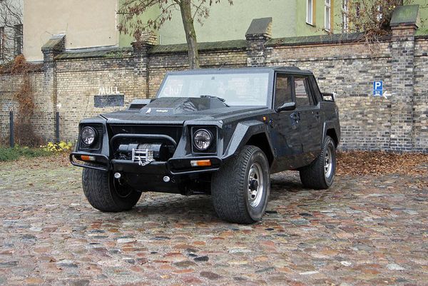Lamborghini LM002 - 1986