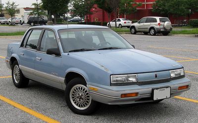 Oldsmobile Cutlass Calais - 1984