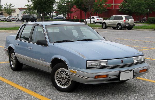 Oldsmobile Cutlass Calais - 1984