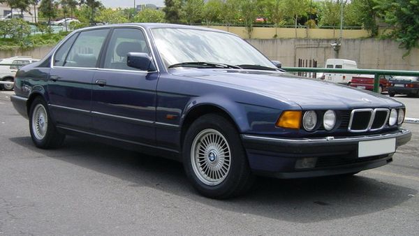 BMW 7er - 1986 [ E32 ]