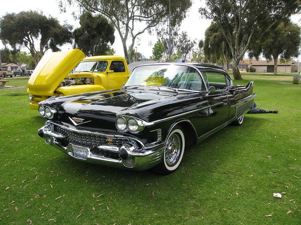 Cadillac 60 Special - 1946