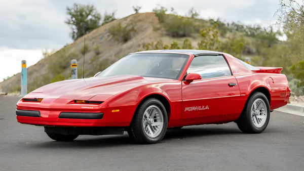 Pontiac Firebird III - 1982