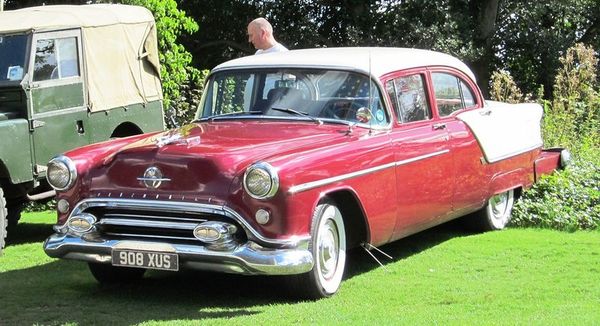 Oldsmobile 88 - 1954