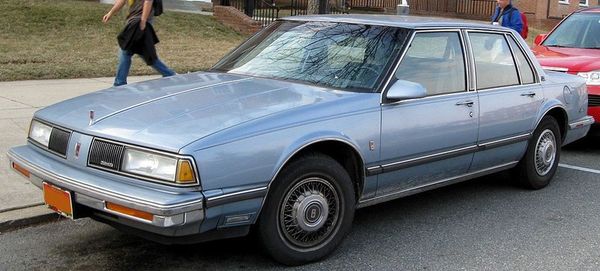 Oldsmobile 88 - 1986