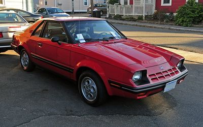 Ford EXP - 1982