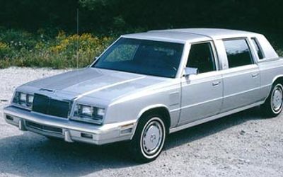 CHRYSLER Executive - 1983