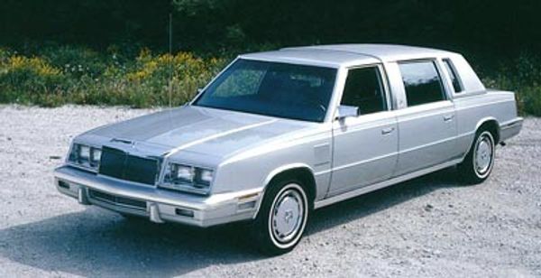 CHRYSLER Executive - 1983