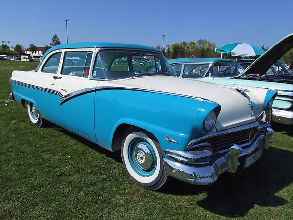 Ford Fairlane (1955–1961) - 1955