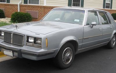 Pontiac Bonneville VII - 1982