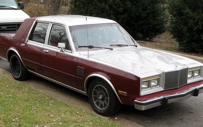 CHRYSLER Fifth Avenue - 1982