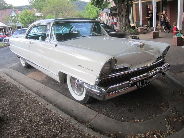 Lincoln Capri - 1956