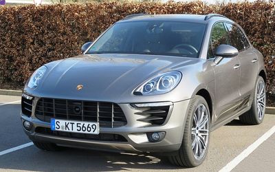 Porsche Macan - 2014