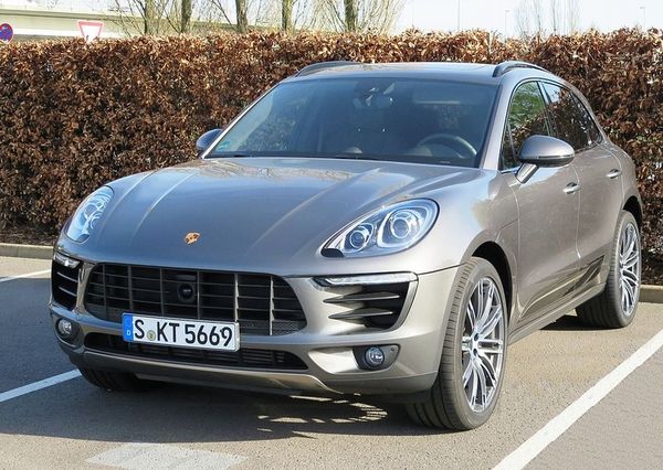 Porsche Macan - 2014