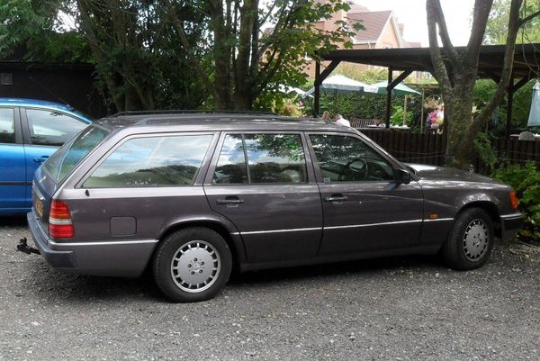 Mercedes-Benz E-Klasse - 1984 [ S124 ]