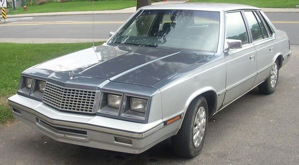 Plymouth Caravelle - 1983