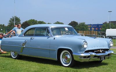 Lincoln Capri - 1952