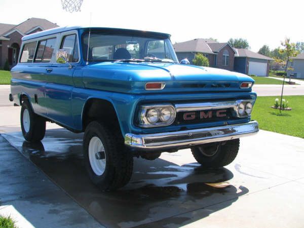 Chevrolet Suburban - 1960