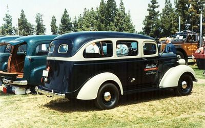 Chevrolet Suburban - 1935