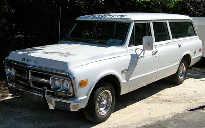 Chevrolet Suburban - 1967